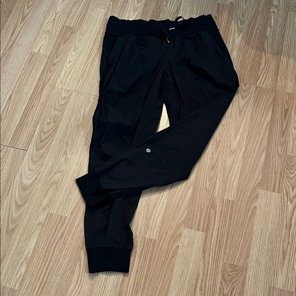 Lululemon Athletica jogger Black with Logo medium - Picture 2 of 8